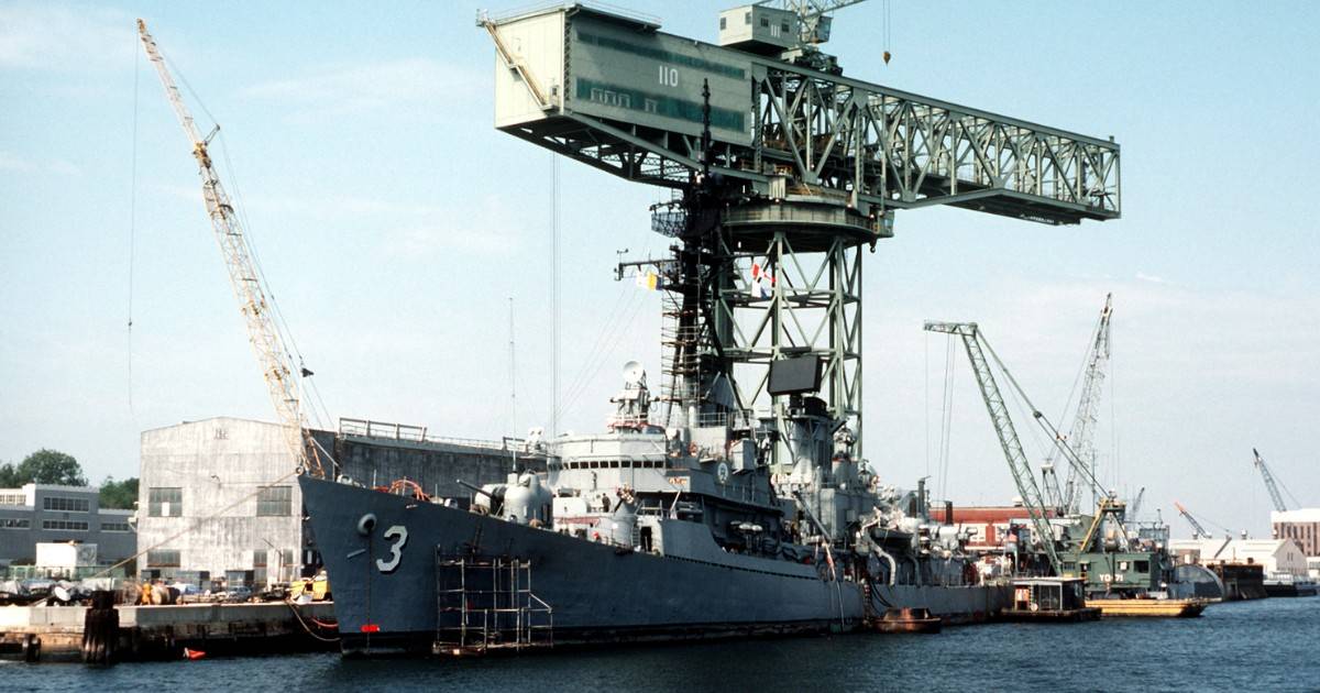 Indian LPG tanker crossing Strait of Hormuz amid war tensions to secure gas supply