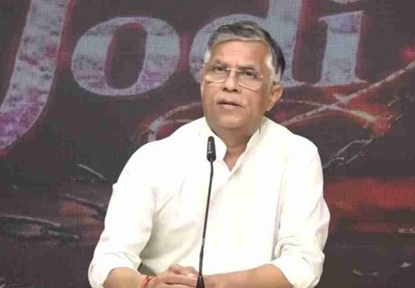 Pawan Khera Dodges Arrest SC Grants Bail in Forgery Case Linked to Assam CM's Family